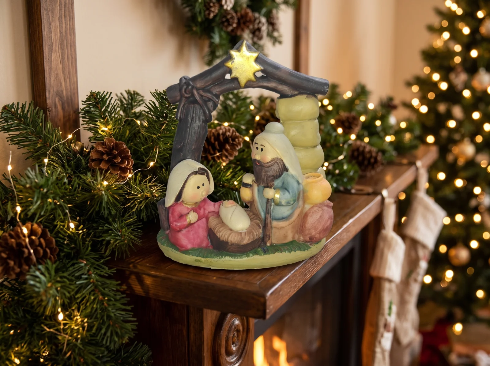 Holy Family Crib Ornament (Presepju), Painted Plaster, 13cm